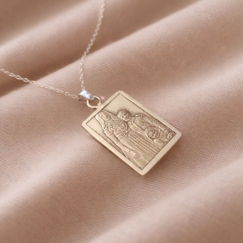 Engraved pendant - Capture a moment in Time - Jos Atelier